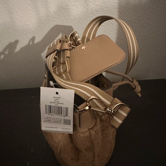 Kate Spade Rosie Faux Fur Mini Bucket Bag Light Fawn New with Tags - Picture 8 of 8